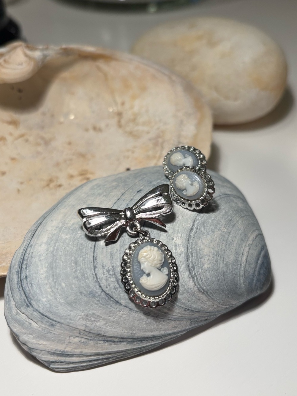 Vintage Silver Cameo Bow Brooch & Earring Set